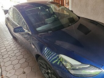 Tesla model 3 - 2