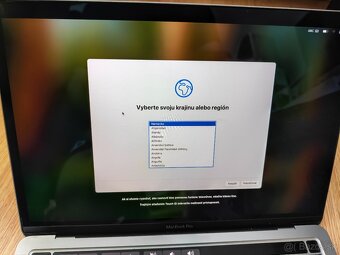 Macbook Pro 2020 Touchbar (i5 2.0, 16 GB ram, 512 GB ssd) - 2