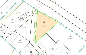 Lacný pozemok na chatku pri potoku - 272m2 - 2