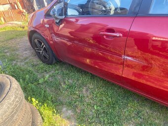 KUPIM na Kia Rio 2016 lave predne a zadne dvere . - 2