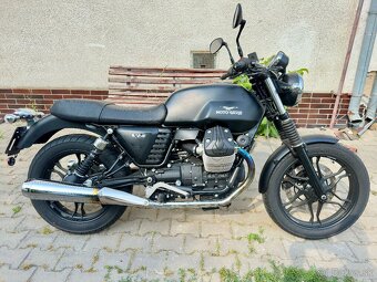 Moto guzzi v7 stone - 2