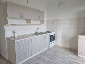 PREDAJ - 2-izbový byt s troma balkónmi - Nitra, Centrum - 2