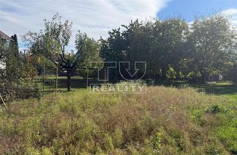 Ponúkame na predaj 2x pozemok o rozlohe 700 a704 m2... - 2