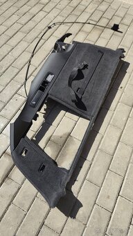 Tapacír kufra Audi A6 C7 - 2