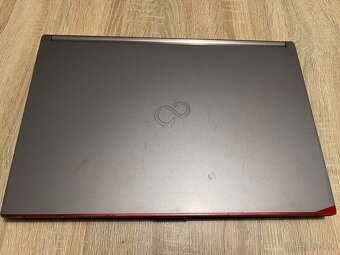 Notebook Fujitsu Celsius H760 - 2