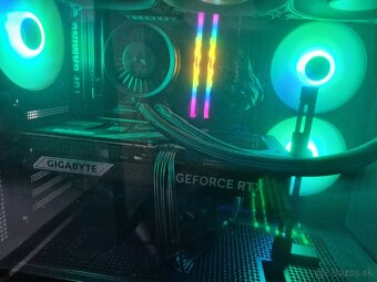 GIGABYTE RTX 5070 Ti WINDFORCE SFF 16G - 2