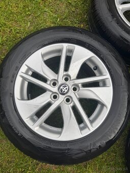 Toyota Sada R15 185/65 ET45 s TPMS - 2