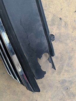 Passat B8 predná maska - 2