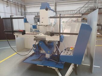 Vertikální konzolová frézka FV 30 CNC A 100% - 2