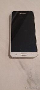 SAMSUNG Galaxy J3 - 2