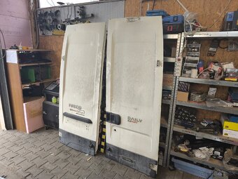 Predam zadne dvere na Iveco Daily vyska 190 - 2