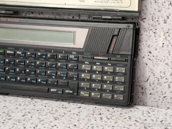 TEXAS INSTRUMENT TI-74 BASICALC / SLABŠÍ DISPLAY - 2
