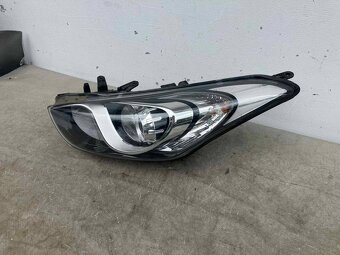 HYUNDAI I30 II 2012- ĽAVÉ PREDNÉ SVETLO s dosvetlenim - 2
