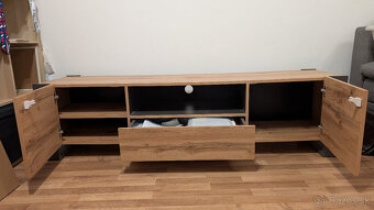 skrinka pod TV - 2
