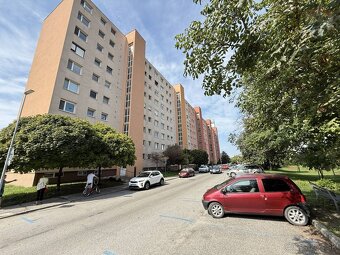 PRENÁJOM: 4IZBOVÝ BYT, DUNAJSKÁ STREDA - NÁM. SNP - 2