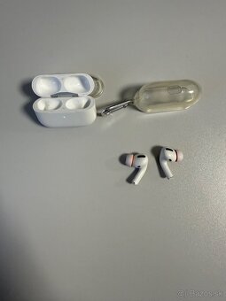Apple AirPods Pro (1. generácia) - 2