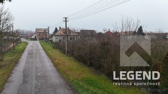 Stavebný pozemok Čata 1105 m2, tichá bočná ulička, všetky s - 2