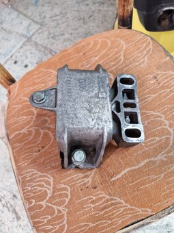 Predám Silentbloky motora – VW Golf 4 / 1.9 TDI 66kW - 2