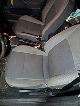 sedacky Skoda OCtavia kombi vyhrievane - 2