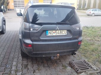 Mitsubishi Outlender - 2