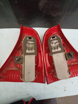 Renault Clio - zadné svetlá - 2