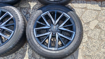 5x114,3 R17 --- TOYOTA YARIS CROSS - 2