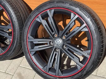 SEVILLA org. VW Golf GTD 5x112 7,5x18 ET 49 225 40 R18 - 2