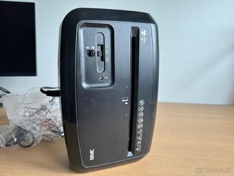 Skartovačka Fellowes 8MC - 2