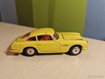 Corgi toys Aston Martin DB4 - 2