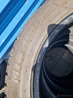 Pneu 255/50 R19 - 2