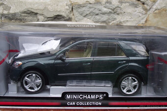 1:18 Mercedes M - 2