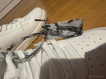 Off white out of office For walking - 2