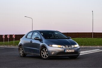 Honda Civic 1.8 103kW VTEC Sport - 2