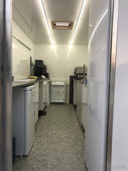 Prenájom gastro prívesu / food truck / 570€ bez DPH/mesiac - 2