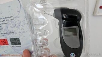 Elektronický alkohol tester - nový - 2