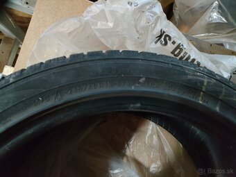Nokian 245/40 R18 - 2