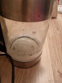 Darujem rýchlovarnú kanvicu - 2