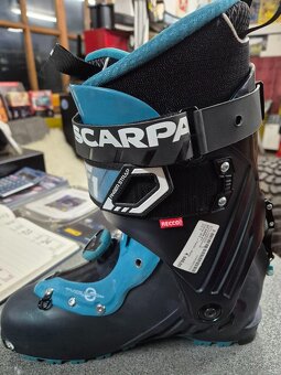 Lyže , lyžiarky, - 2