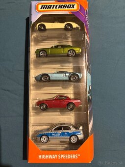 Autíčka Matchbox - 2
