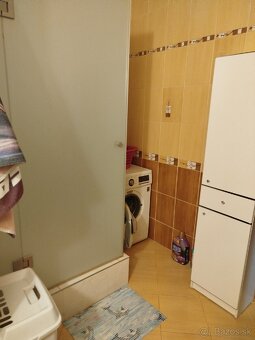 Hľadám za seba náhradu do 3 izbového bytu - 2