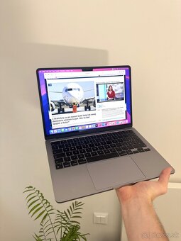 MacBook Air M2 13.6” 8GB RAM / 256GB SSD - 2