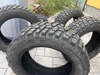 Predám pneumatiky 255/55R 19 111Q - 2