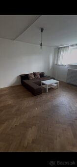 PREDÁM 3 MIESTNY GAUČ + NÁBYTOK K NEMU - 2