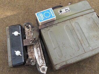 vojenske svietidlo - 2