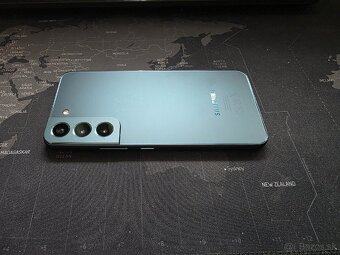 Samsung Galaxy S22 - 2