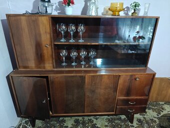 Starozitná skriňa - 2