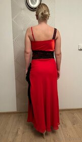 Červené plesové šaty - 2