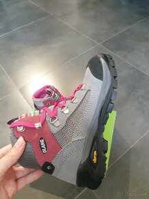 Nové dievčenské  turistické  topánky Olang Tarvisio veľ. 33 - 2
