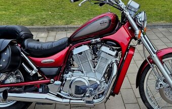 SUZUKI VS800 INTRUDER. /TOP, r. 1998,/krásny stav - 2