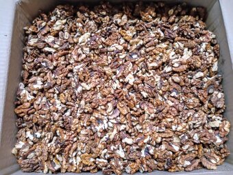 Vlašské orechy louskané 5€ /kg - 2